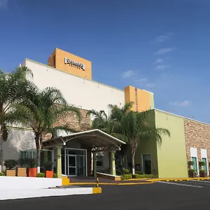 https://staybridge-suites-queretaro.hotels-in-queretaro.com